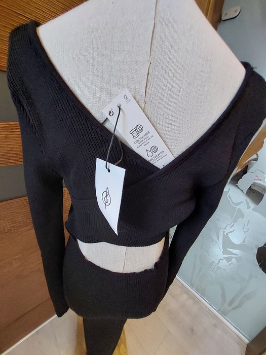 Sukienka nowa stradivarious L