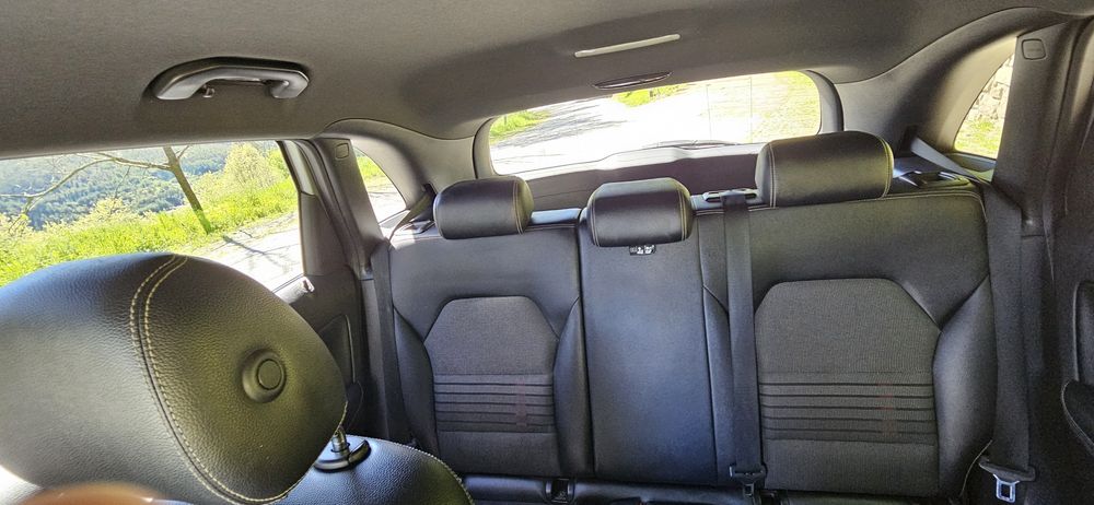 Mercedes-Benz  B 180D