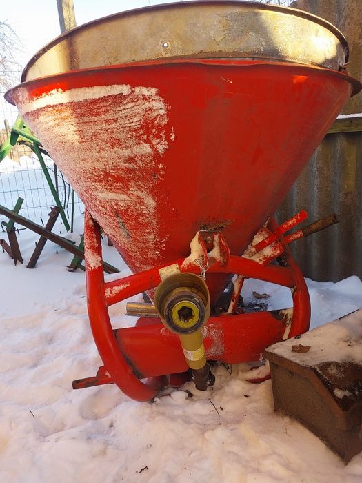 Розбросиватель миндобрив