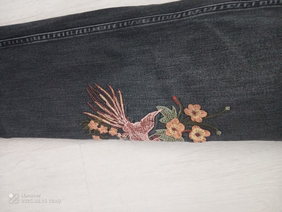 Jeansy z haftem hm 44