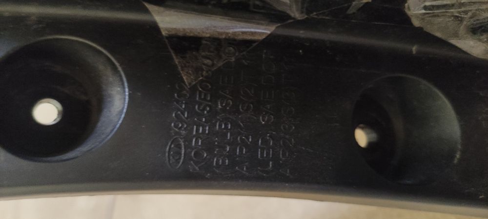 Lampa tył prawa Kia Carens IV