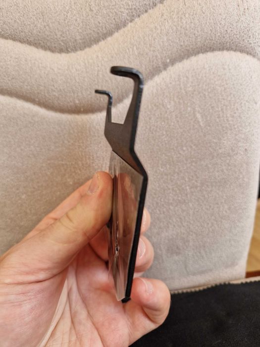 Продам новий тримач для відеокарт ASUS VGA-HOLDER-SI-2