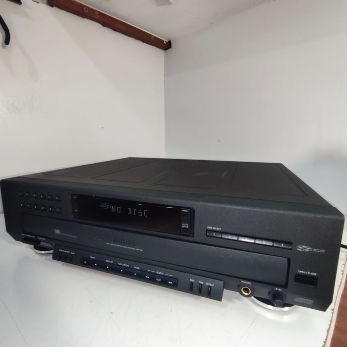 Leitor CD - Philips CDC 935 com avaria (ler anuncio)