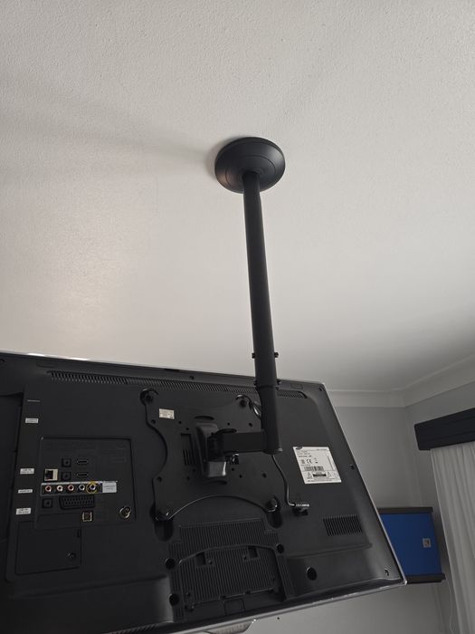 Suporte TV de teto
