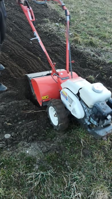 Wynajem wertykulator, glebogryzarka, walec, rozsiewacz, siewnik