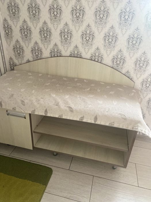 Банкетка в прихожу