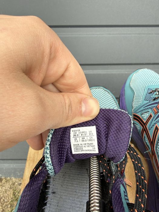 Кросівки asics  41