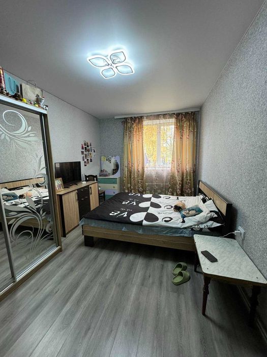 Будинок, смт. Куликів ( центр)