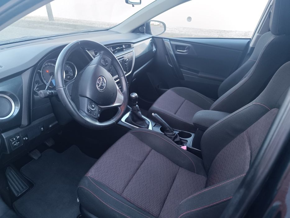 Toyota Auris Touring Sports 1.4 D-4D 2014 – Particular
