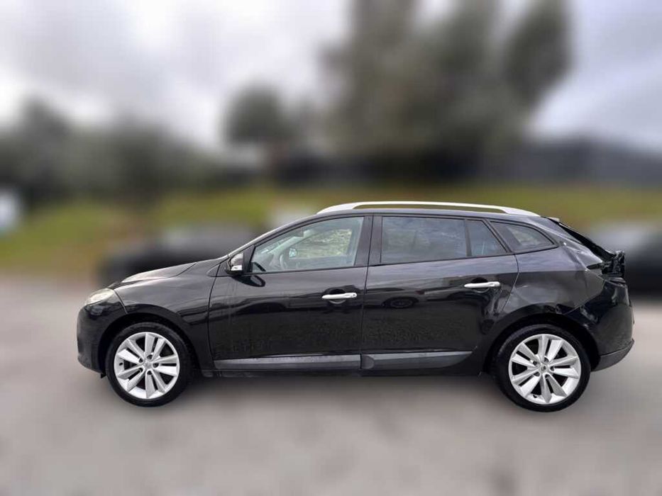 Renault Megane III Grandtour 1.5 dCi 110cv de 2009 Salvado
