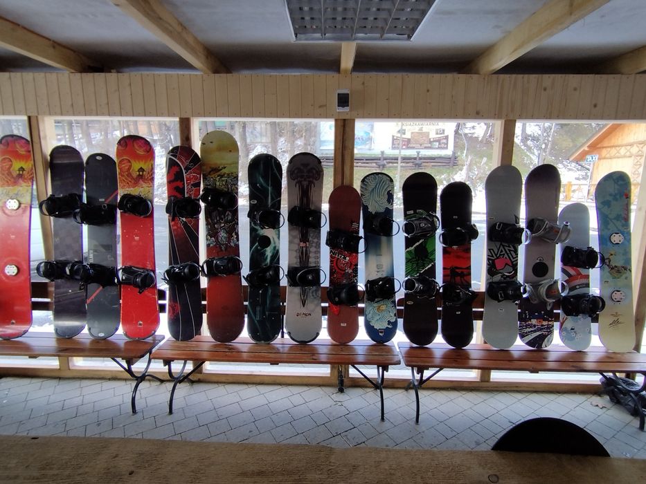 Sprzedam narty deski snowboardowe buty kaski