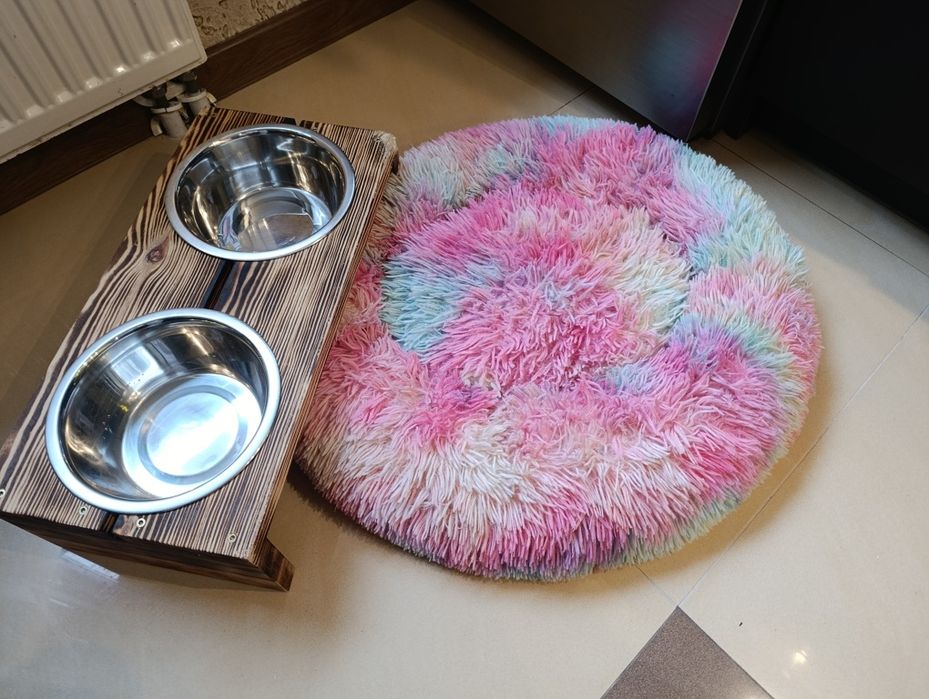 Miski na stelażu i legowisko