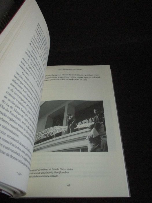 Livro 100 Dias que Abalaram o Regime ​A Crise Académica de 1962