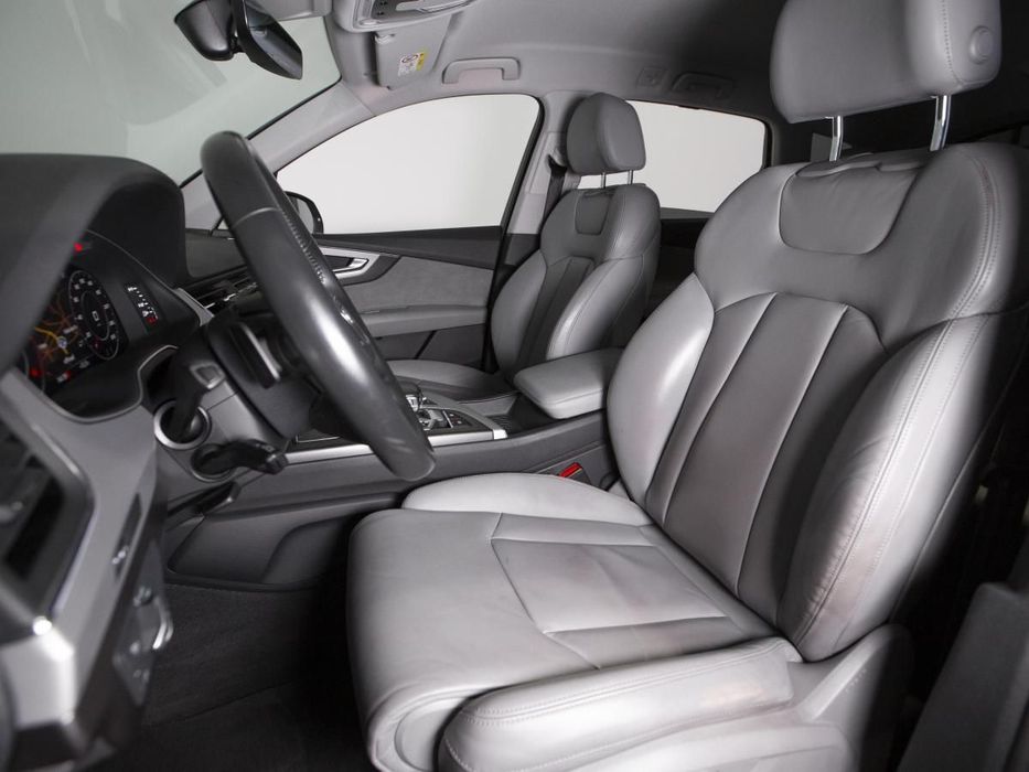 Audi Q7 3.0 TDi quattro S-line Tiptronic 7L