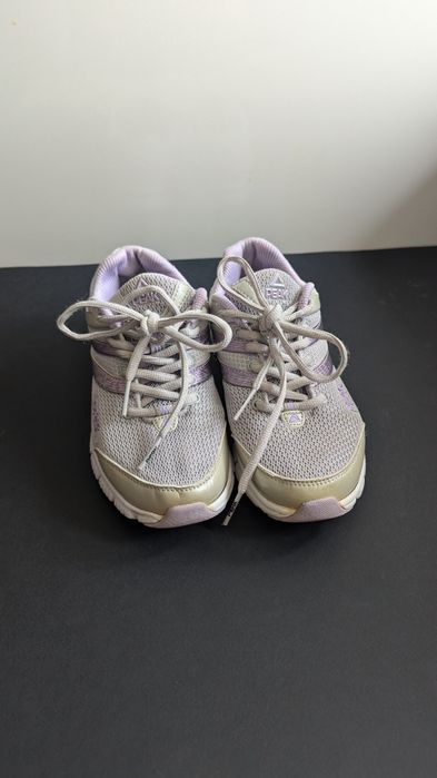 Жіночі кросівки Peak розмір 37