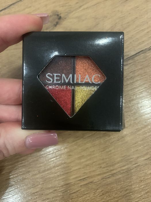Semilac chrome nail powder