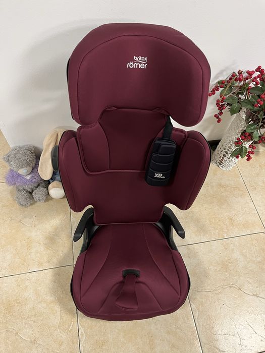 Автокрісло BRITAX ROMER KIDFIX I-Size  Група 2/3 (15-36кг) бустер