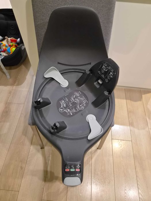 Zadbana Cybex Baza Z2 / T – obrotowa baza do fotelików Cloud Z2 / Cloud T
