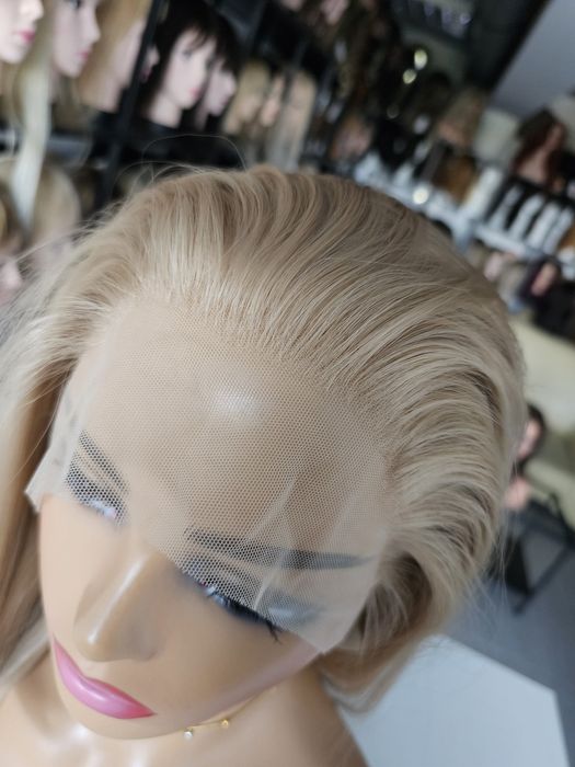Długa peruka słowiański blond 70 cm Jagna zmiana przedziałka lacefront