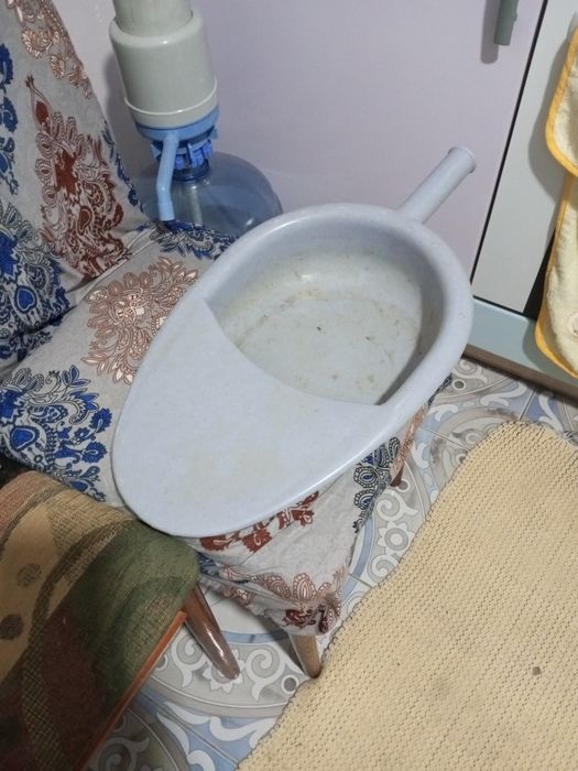 Продам судно для лежащих