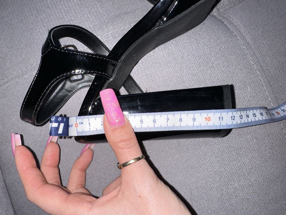 Buty na slupku rozmiar 37