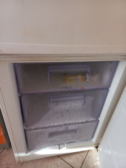 Продам 2 холодильника