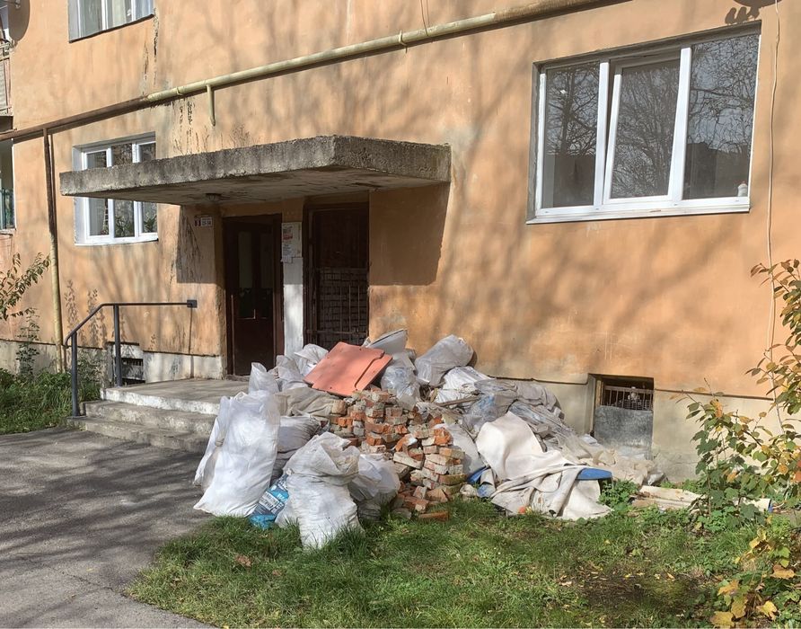 Вивіз будівельного сміття. хламу. непотрібних речей