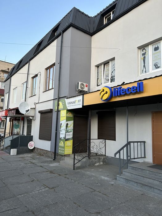 Оренда м.Ржищів-центр, 1 пов- 105м2,2 пов - 50 м2. Під торгівлю/офіс
