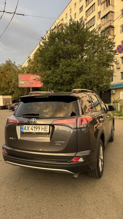 Toyota  RAV4 Limited 2017