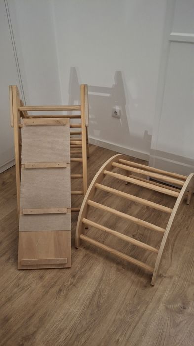 Triangulo e arco pikler montessori