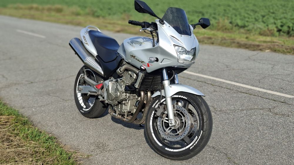 honda hornet s 600f. 2000р(обмін на ендуро)
