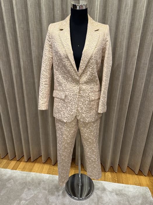 Roupa senhora como nova