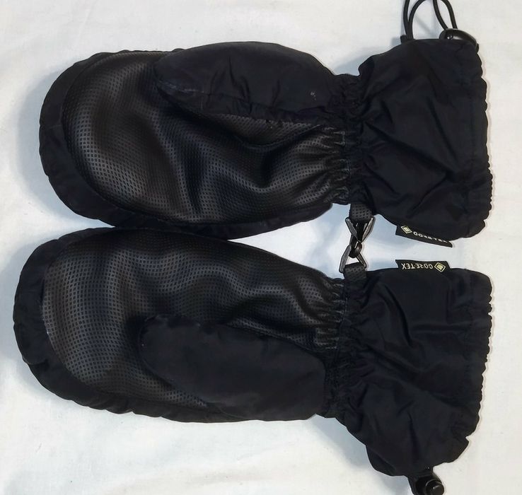 Рукавицы . Теплые . Качественные.