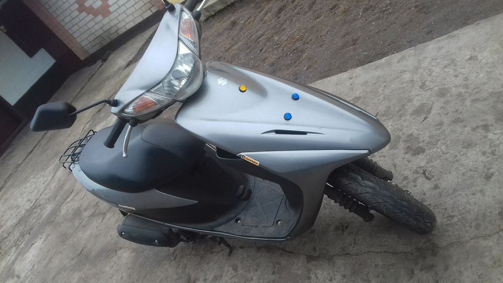 Японський інжекторний скутер Сузукі Адрес V 50 на Українському обліку