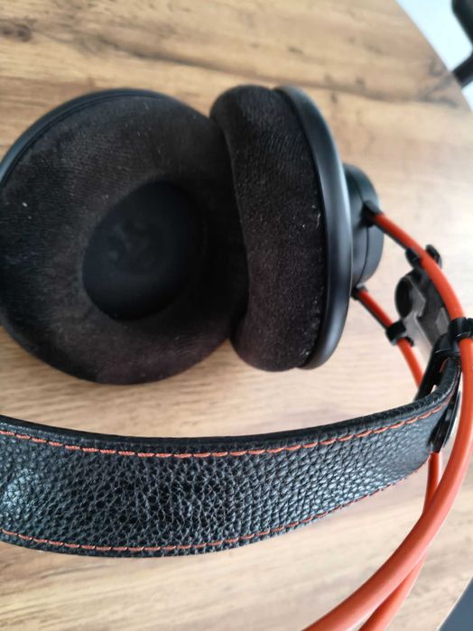 Słuchawki AKG K 712