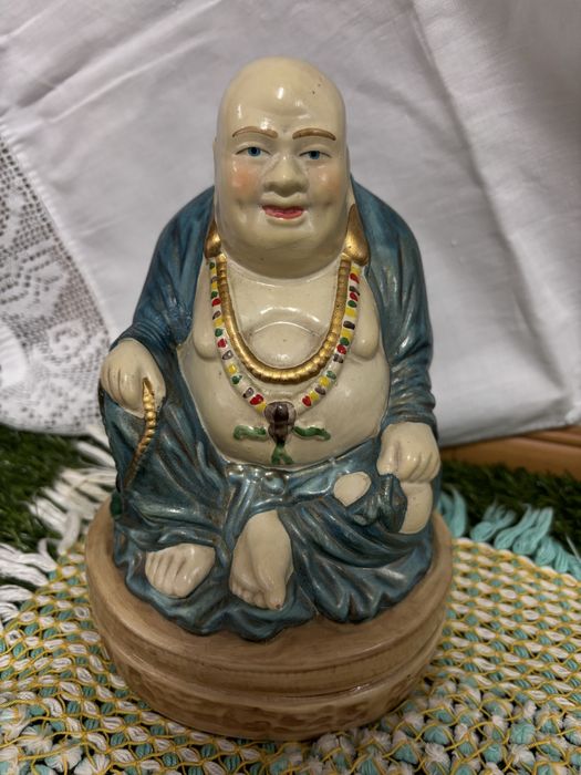 Buda antigo em faiança
