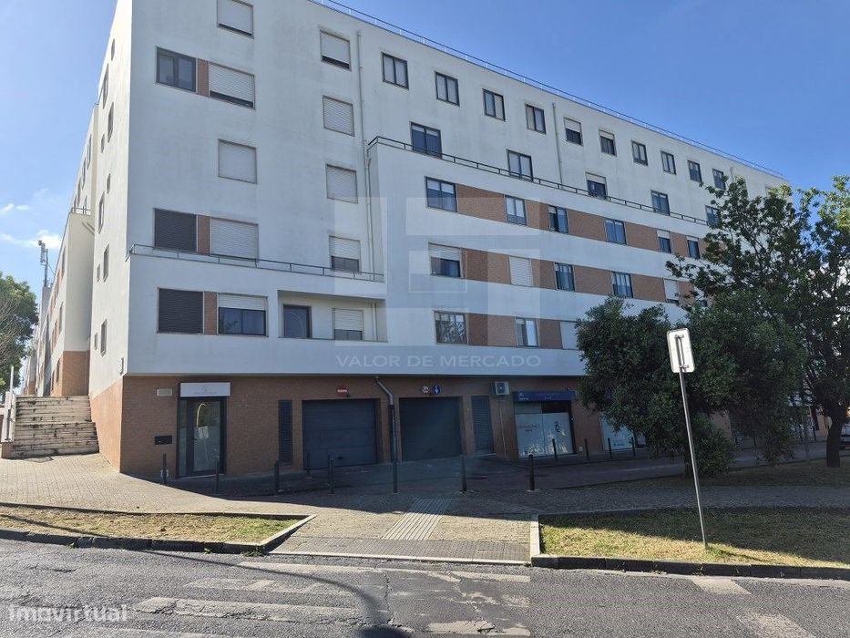 Apartamento T2 - Ameixoeira