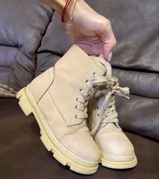 Осінні ботінки на дівчинку