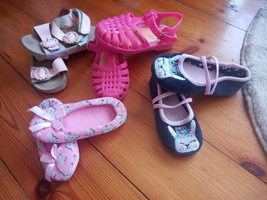 5 par letnich butów dla dziewczynki w rozmiarze 24