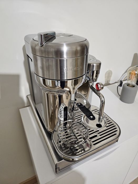 Nespresso Creatista Vertuo c/ garantia