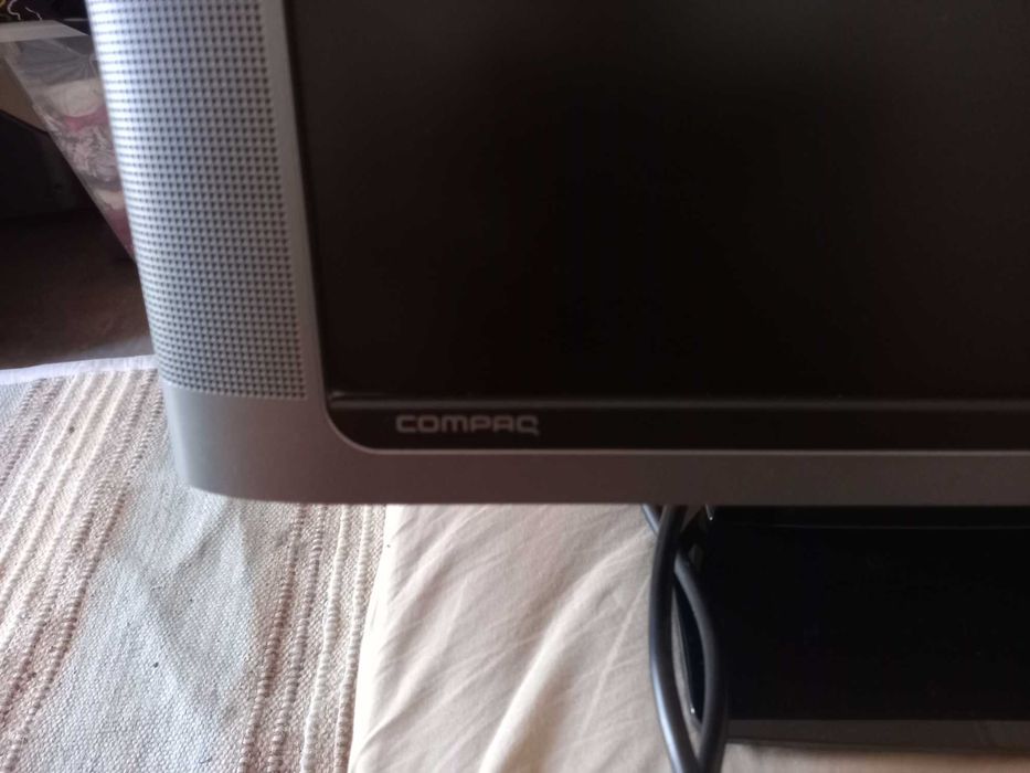 Monitor LCD widescreen Compaq deWF1907 19 polegadas