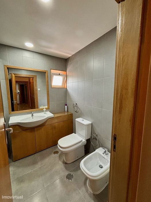 Apartamento T3 com excelentes áreas, renovado, boa exposição solar