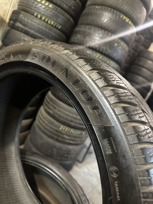 235/40/19 данлоп зима 2022 год 7мм топ!)