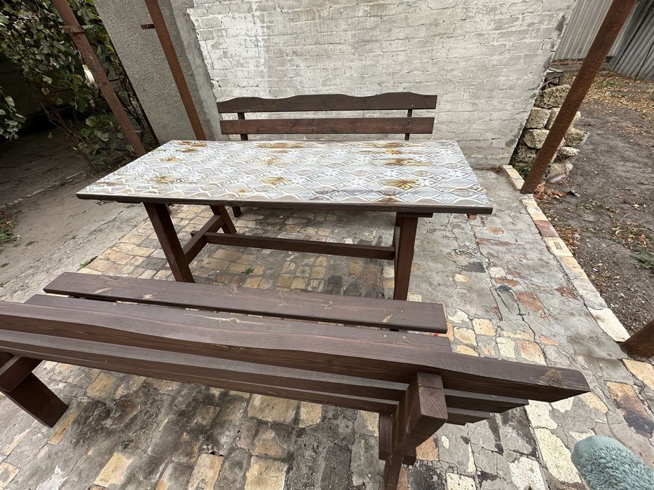 Продам стіл з лавками