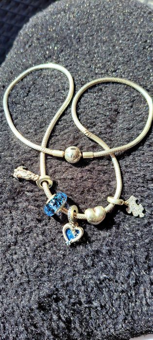 Pandora com pendentes