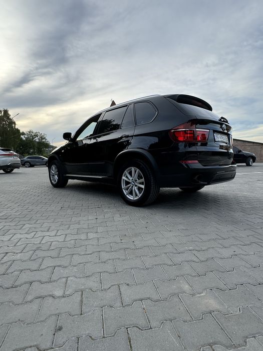 Продам BMW X5 2011 3.0d