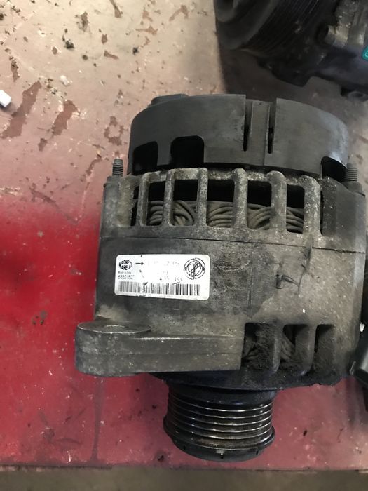 alfa Romeo/Lancia Libra/ Fiat