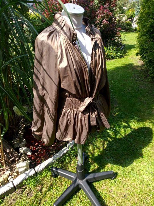 leciutki płaszczyk wiązany bufki Monnari