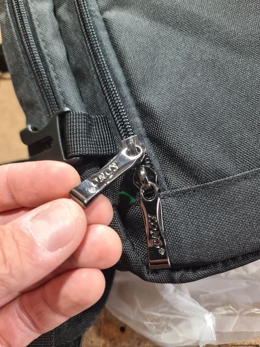 Mochila para pc/tablet compatível com todas as companhias aéreas