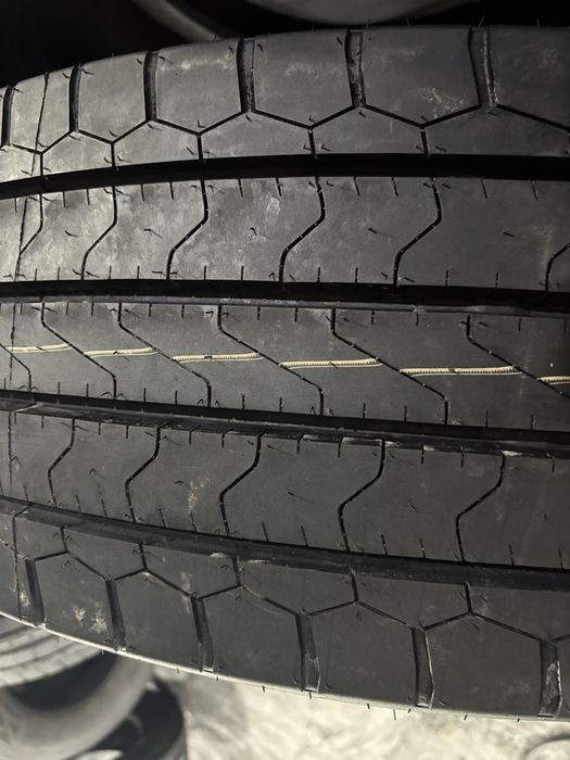 шина вантажна нова 315/70R22,5 Kelly  (2 шт.)